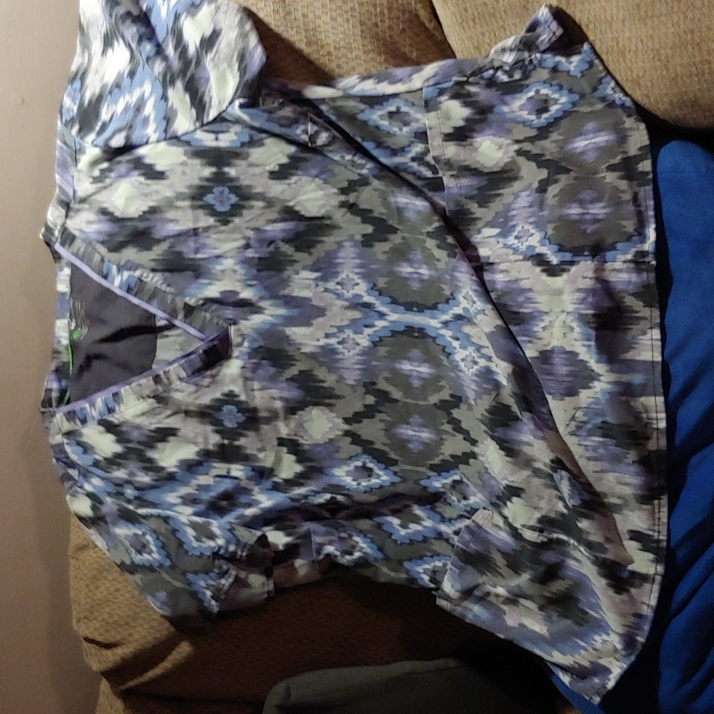 Scrub top